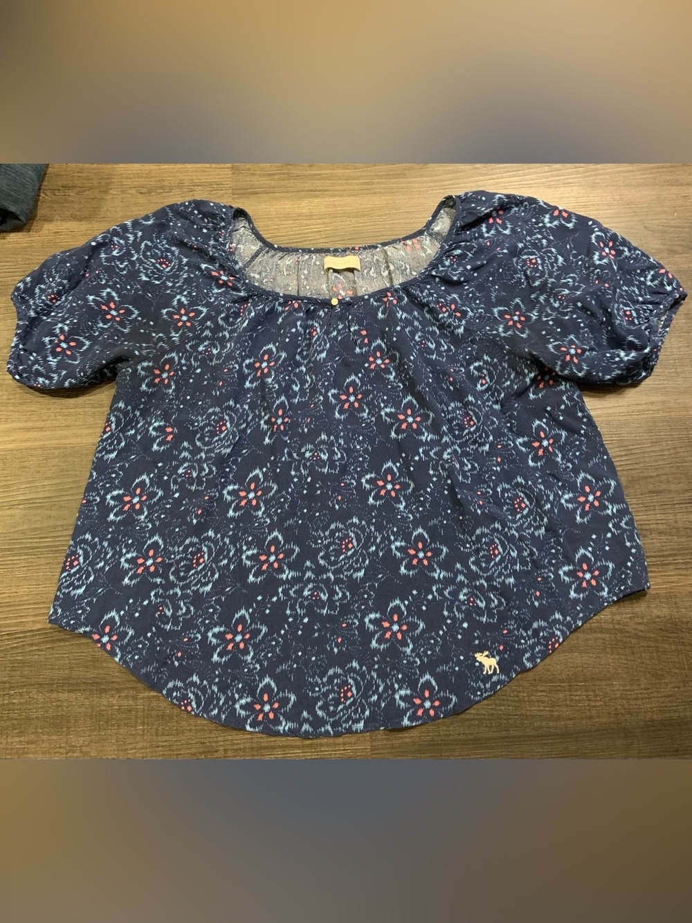 Abercrombie & Fitch Navy Floral Puff Sleeve Tee